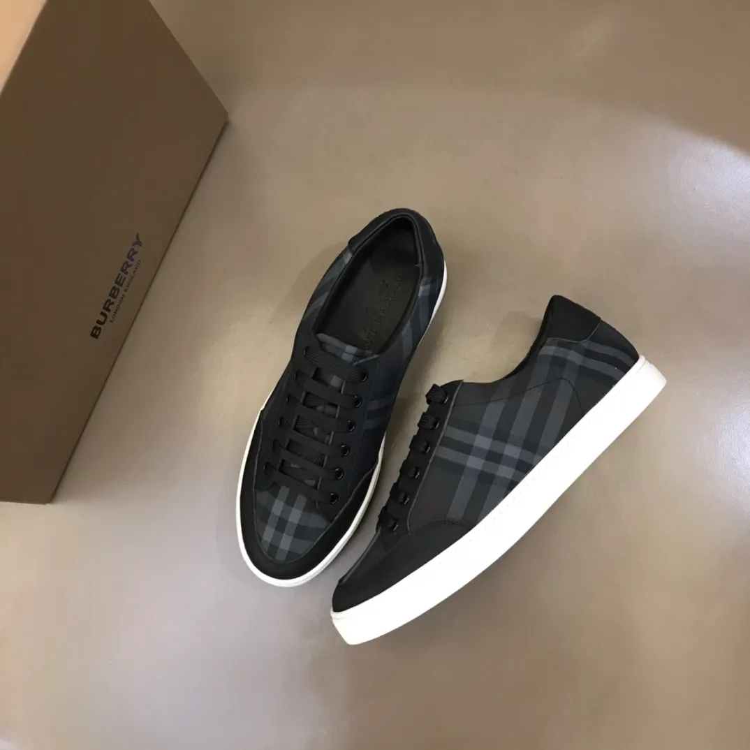p360 "BURBERR*" men's classic low-top sneakers are reinterpreted in Vintage checkered cotton and matte calfskin, decorated with a new brand logo. First-layer sheepskin lining, embossed Burberry logo on the heel, and original TPU outsole! Size: 38-44